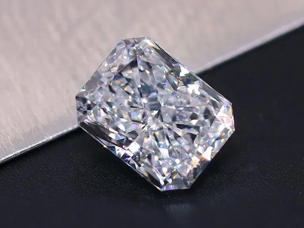 radiant cut diamond lab grown